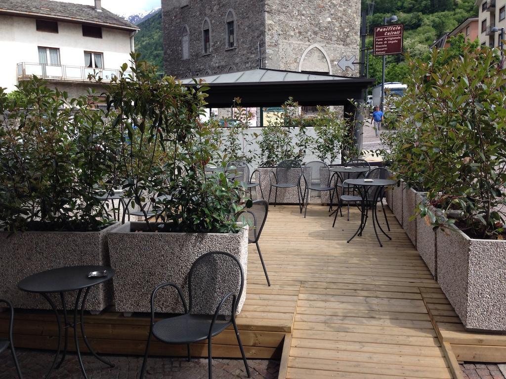 Hotel De La Tour Tirano Exteriér fotografie